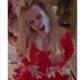 Бритни Спирс ела торт с пола в красном латексном наряде на свой День рождения