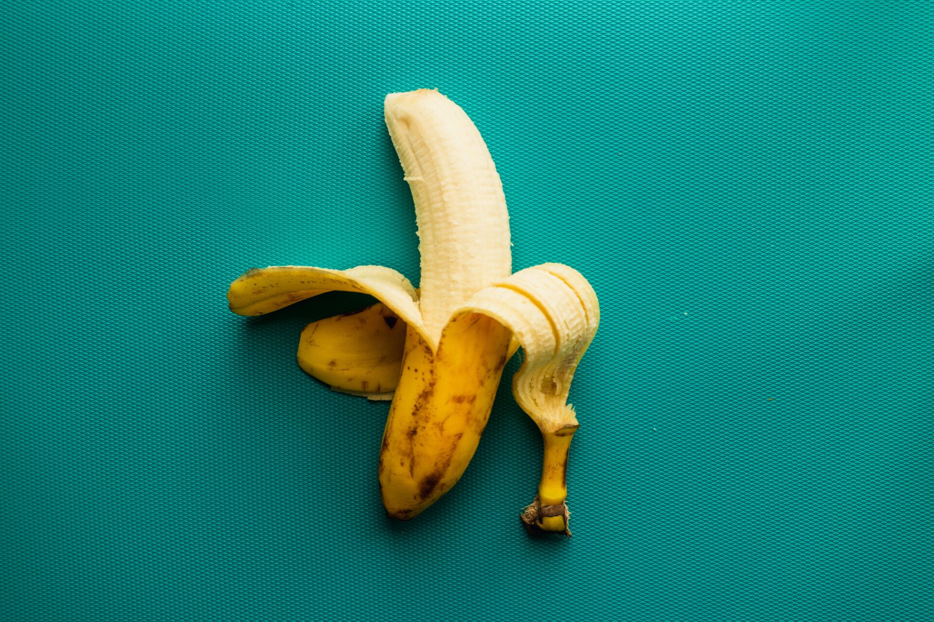 Нутрициолог Строков заявил о вреде употребления бананов натощак из-за ацидоза и алкалоза