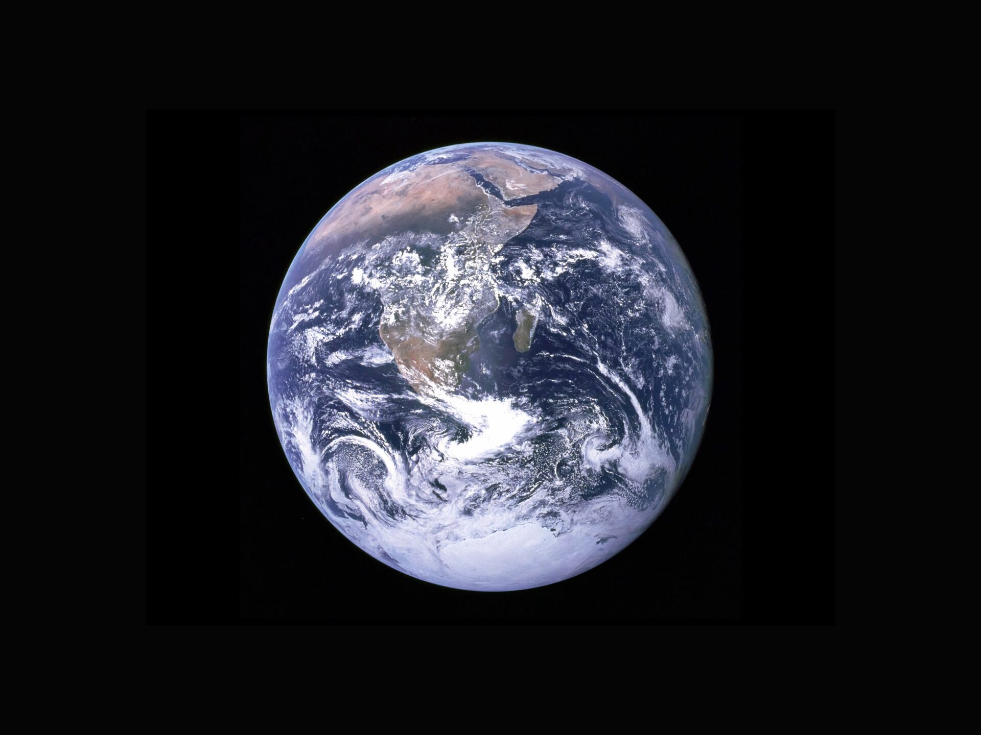 Nature: в центре ядра Земли обнаружили раскаленную сферу диаметром 1,3 тыс. километра