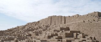 Рабочие обнаруживают восемь мумий и предметы доинкской эпохи в столице Перу