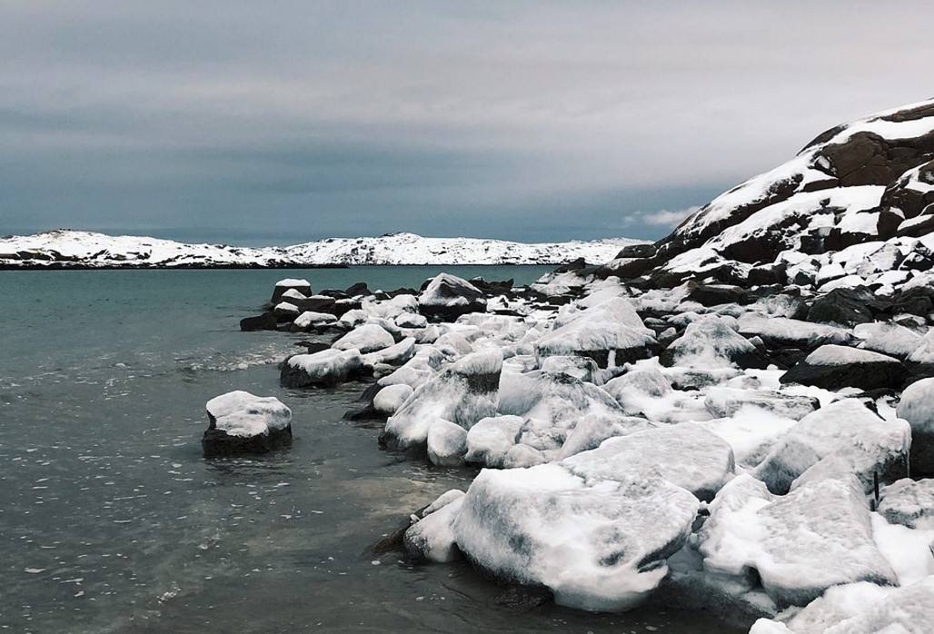 Ассоциация полярников: Идеально круглые камни в Арктике остаются загадкой