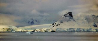 Вулкан Эребус в Антарктиде каждый день выбрасывает струи золота на $6000